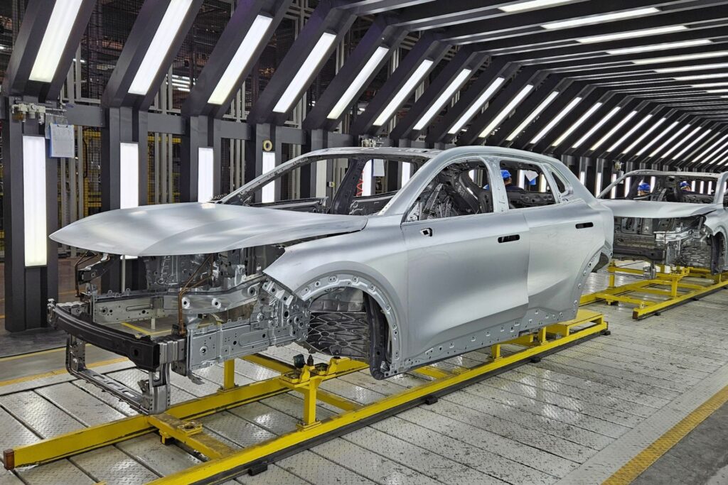 Brasil adota fábricas de carro compartilhadas; entenda