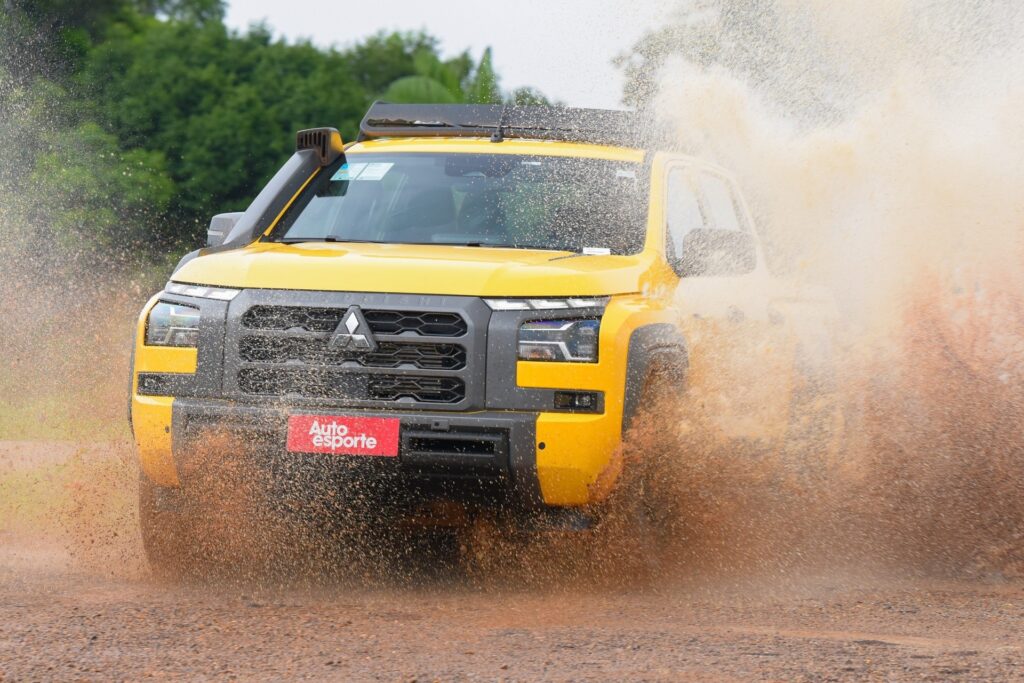 Mitsubishi Triton Savana 2026: 1.500 km na BR-319 e Transamazônica