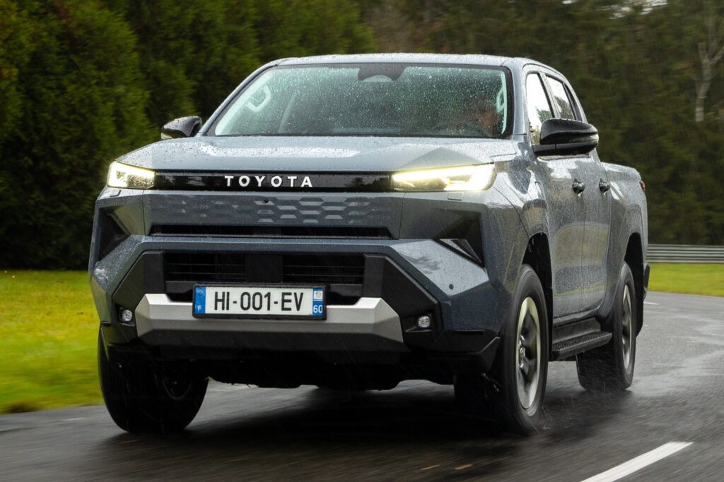 Toyota Hilux elétrica será produzida na Argentina com diesel