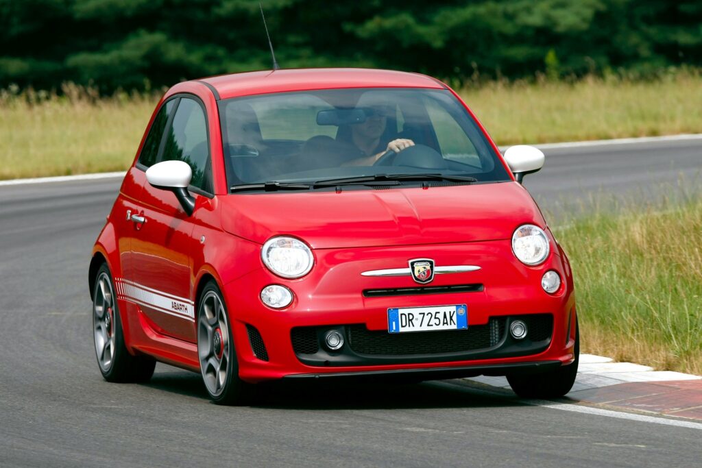 4 carros Fiat T-Jet usados a partir de R$ 30 mil
