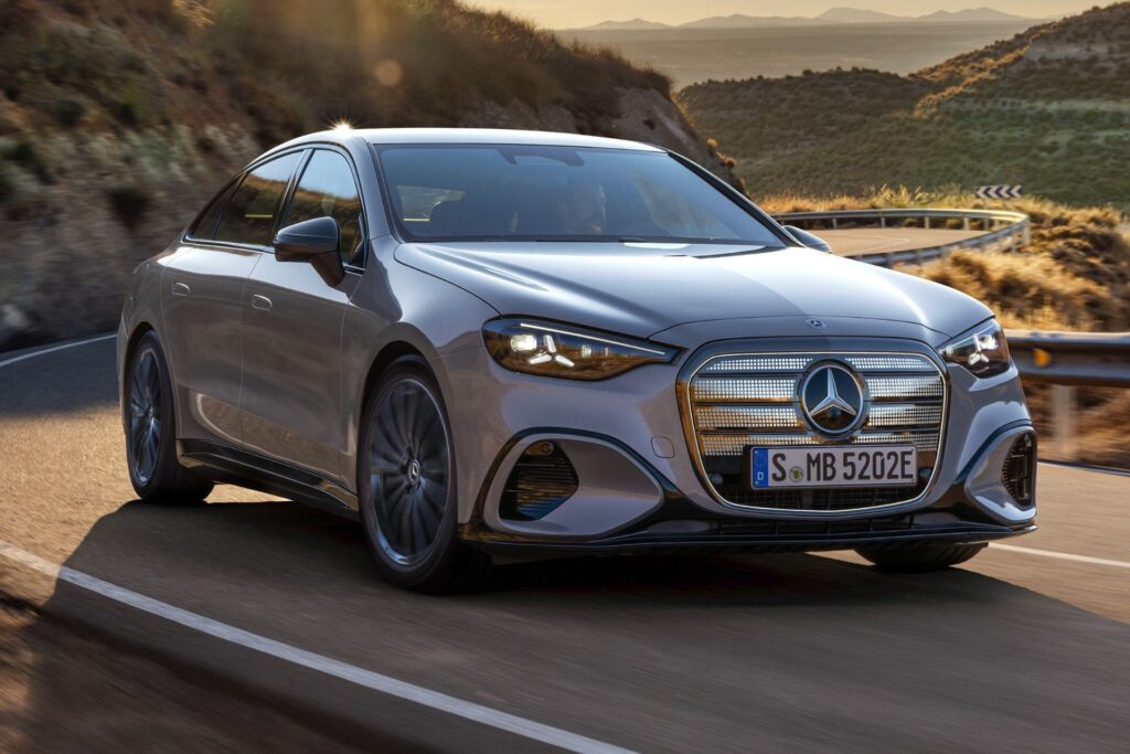 Mercedes Classe C elétrico 2027 terá 489 cv e 762 km de autonomia