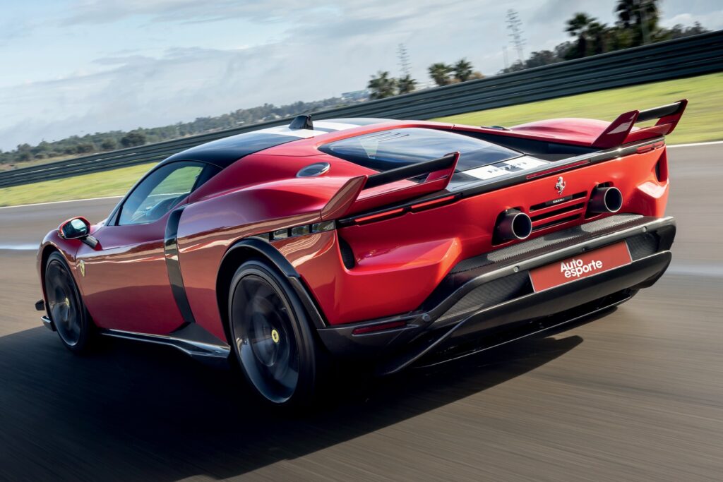 Ferrari 849 Testarossa chega ao Brasil com motor híbrido de 1.050 cv