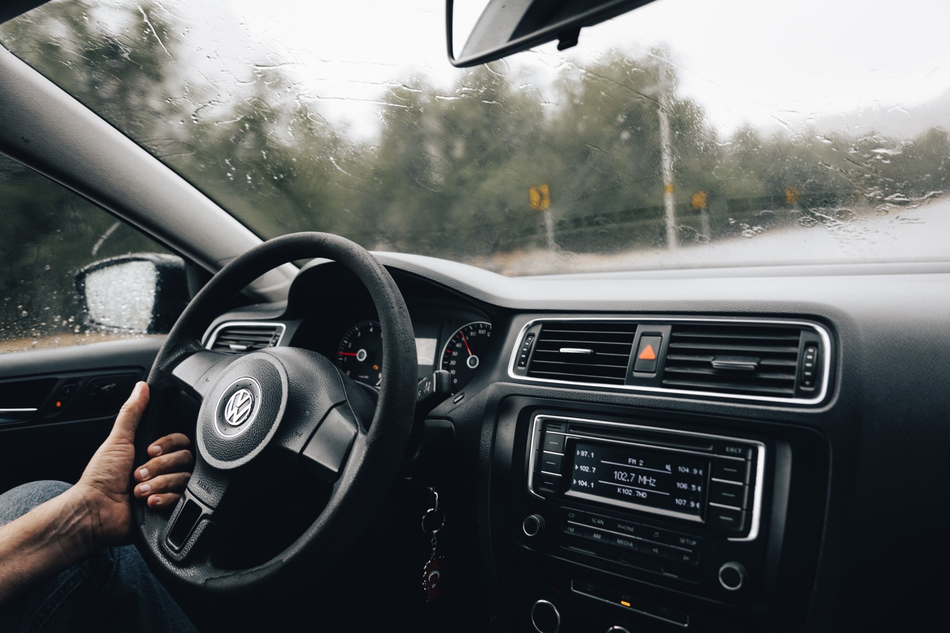 5 rádios Bluetooth para carro a partir de R$ 50