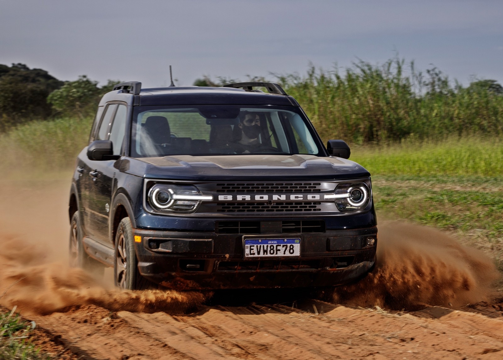 4 carros usados cheios de estilo a partir de R$ 99 mil
