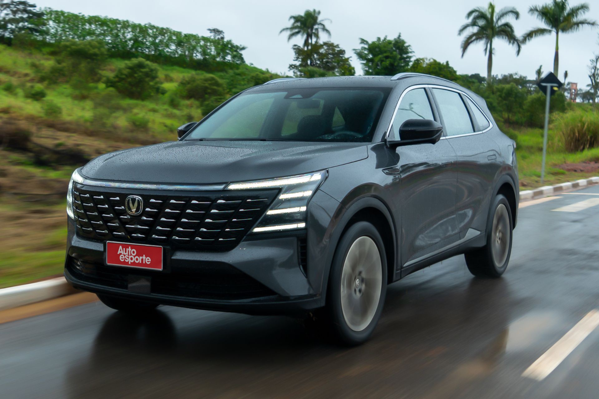 Caoa Changan CS75 vale a pena? Teste mostra porte grande e preço de compacto