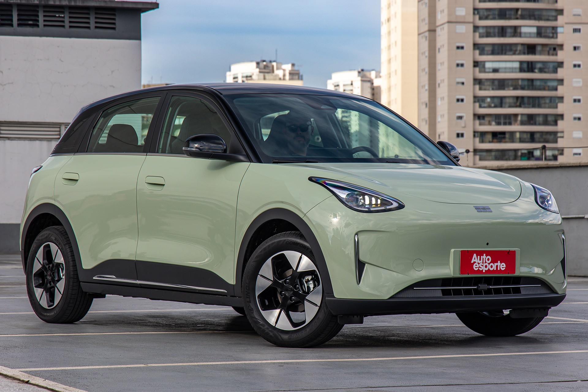 Geely EX2 supera Dolphin e se torna 3º carro mais vendido do Brasil no varejo