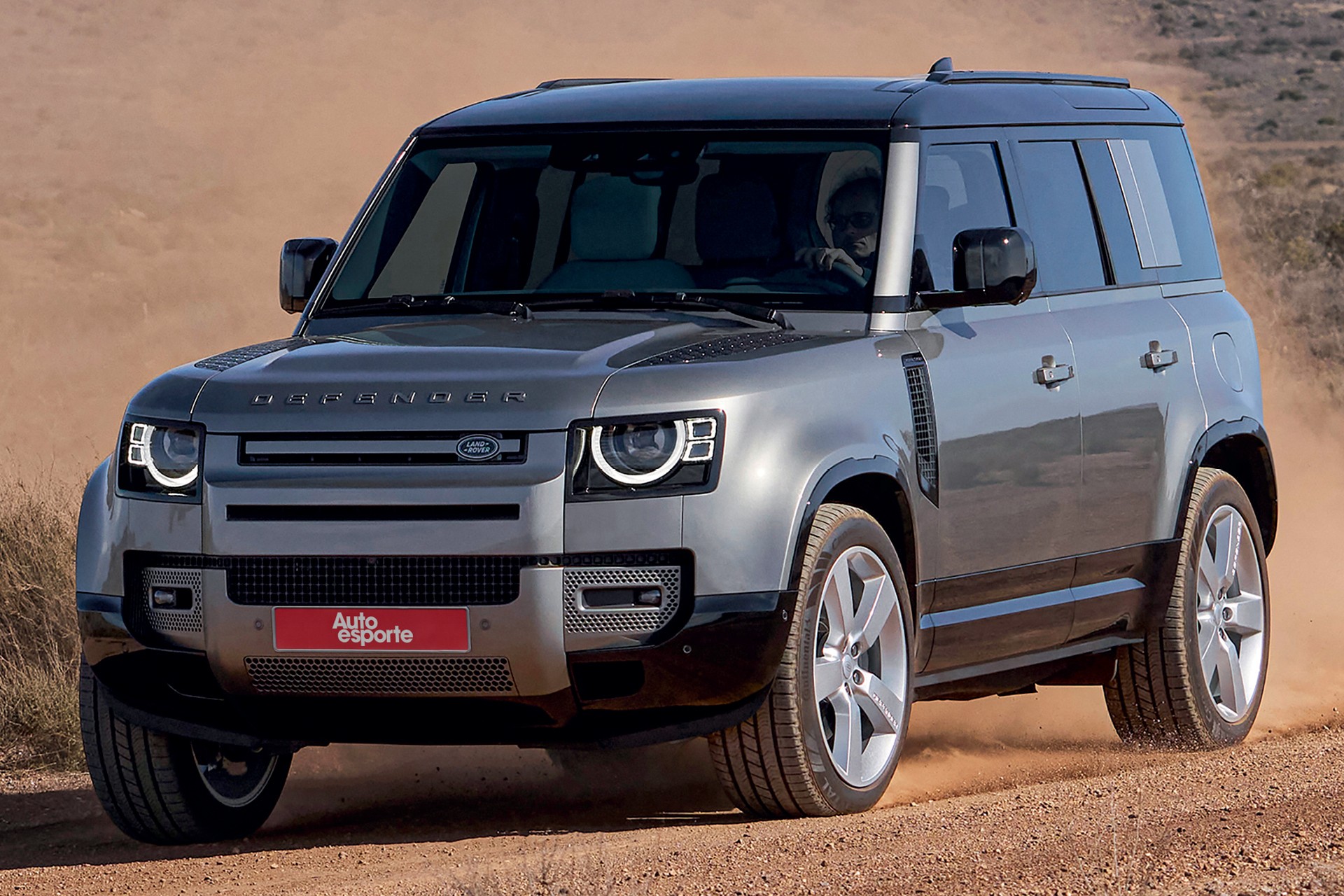 Novo Land Rover Defender pode usar base Jeep da Stellantis