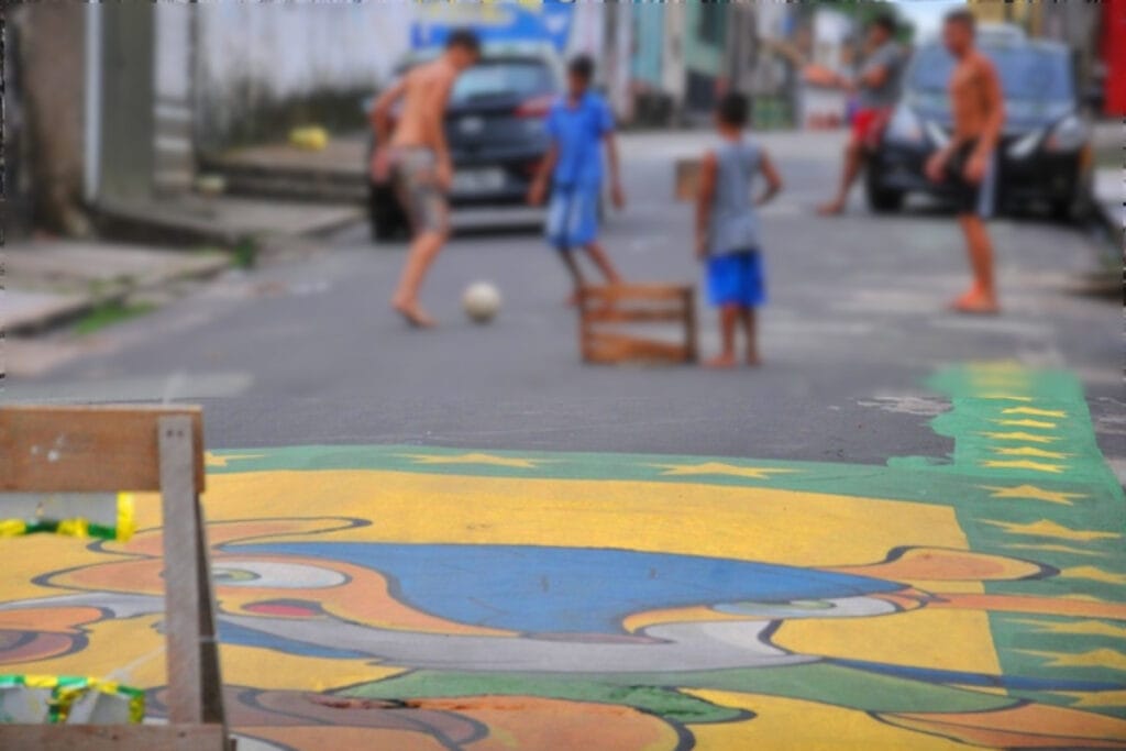 Pintar rua para Copa: regras e infrações que você precisa saber