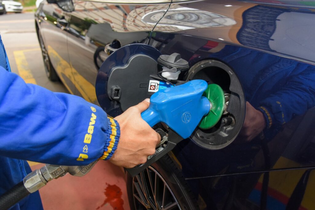 Governo define aumento do etanol na gasolina para 32% em junho