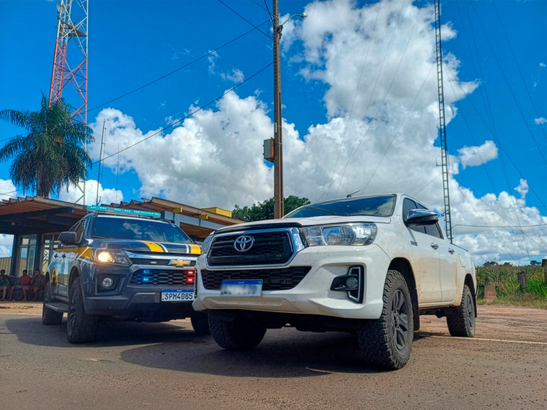 Falha em maçaneta da Toyota Hilux facilita furto, aponta polícia