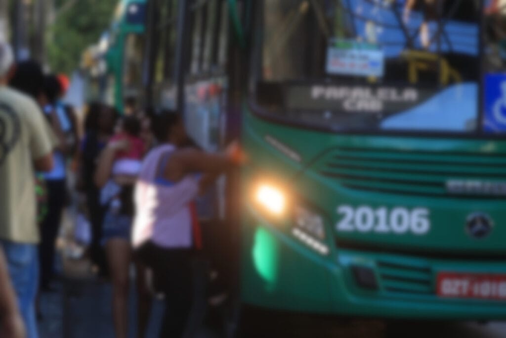 Projeto proíbe passageiro embriagado em transporte coletivo
