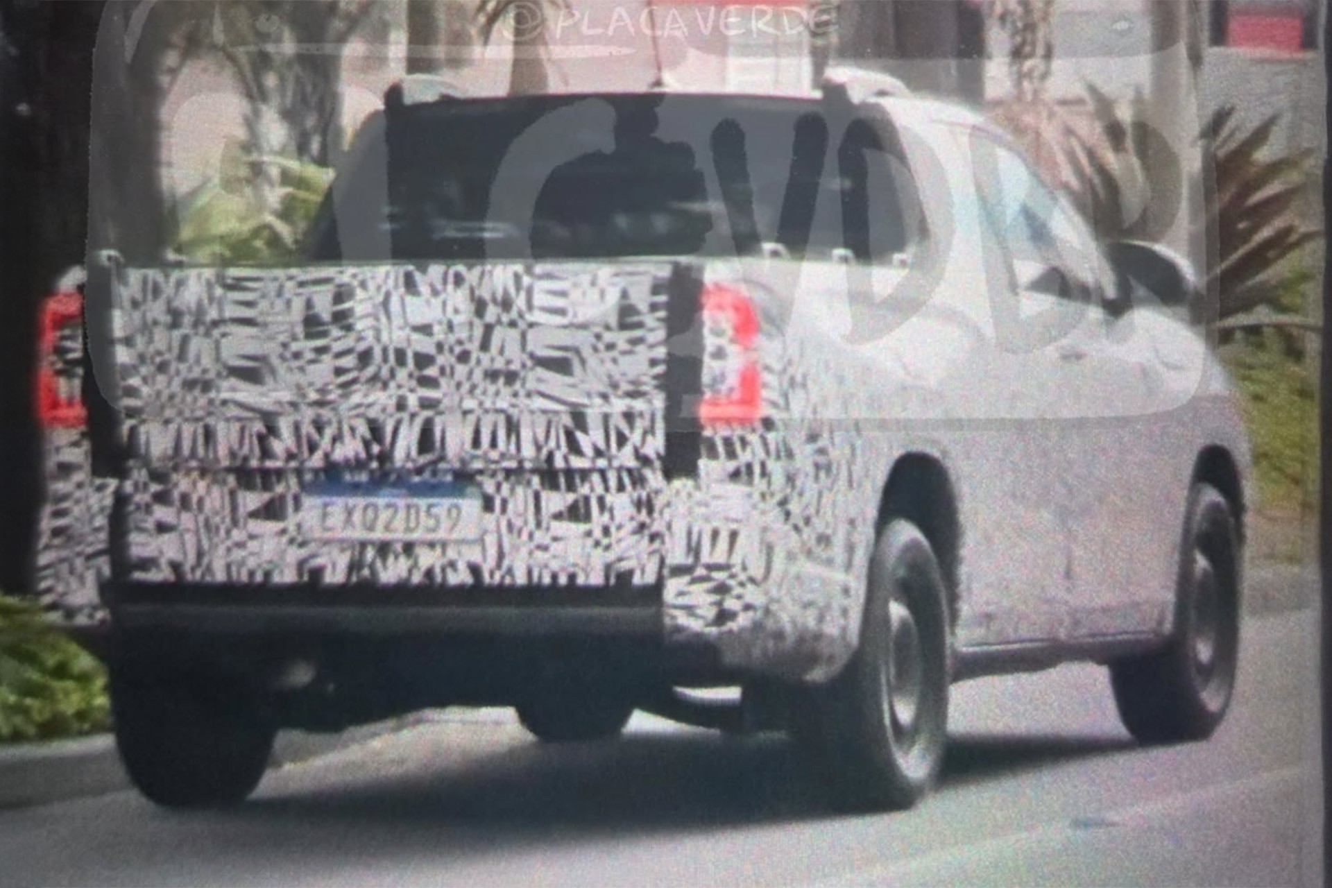 Volkswagen Tukan cabine simples: rival da Fiat Strada