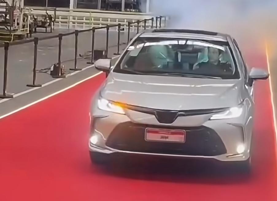 Último Corolla sai de Indaiatuba após 28 anos de produção