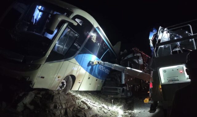Acidente BR-135 MG: ônibus Novo Horizonte com 23 multas deixa 2 mortos
