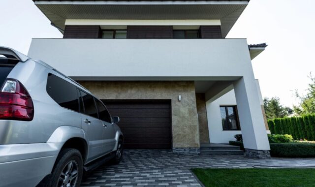 7 cuidados essenciais com o carro parado na garagem antes de viajar