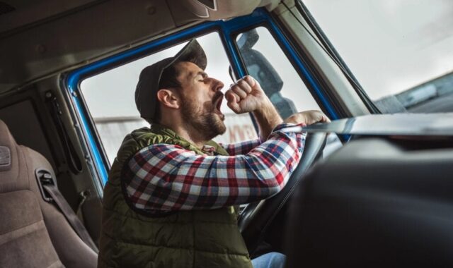 OMS: cansaço ao volante tem risco similar ao do álcool