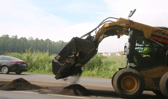 Obras em rodovias do Paraná melhoram pavimento nesta quinta