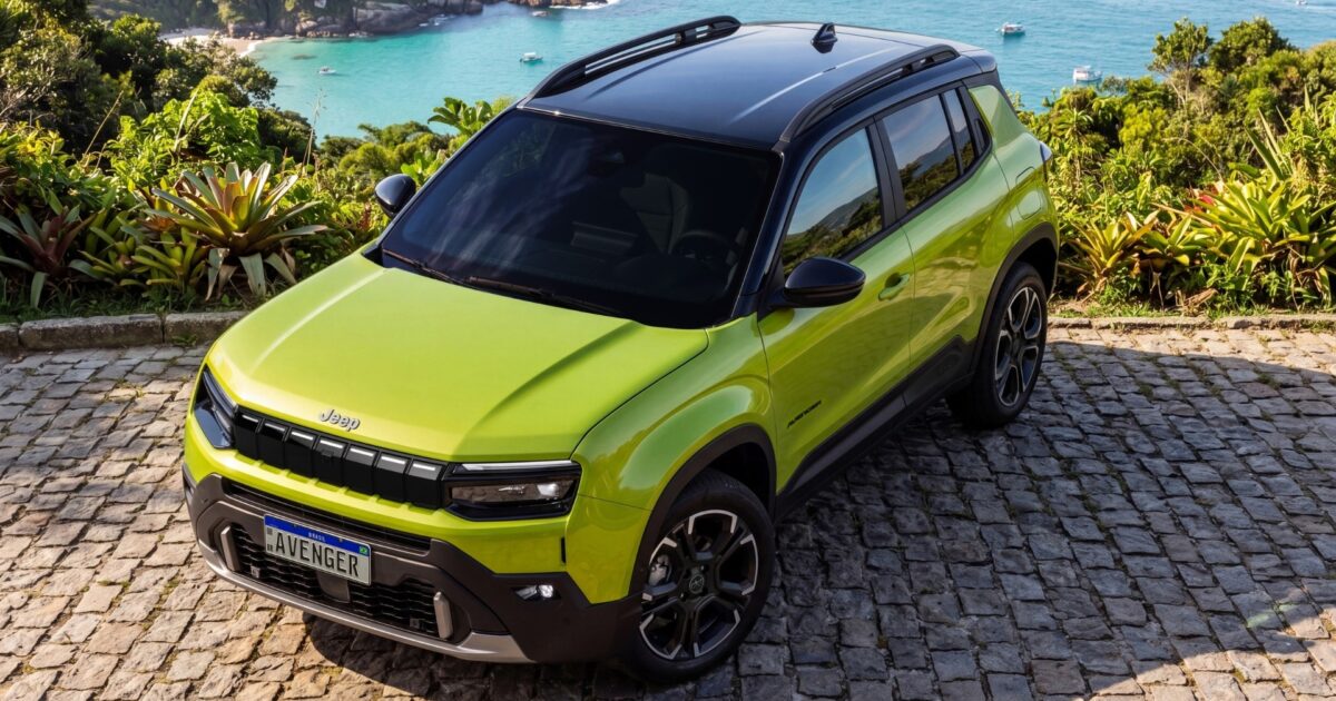 Jeep Avenger terá quatro versões no Brasil com motor híbrido