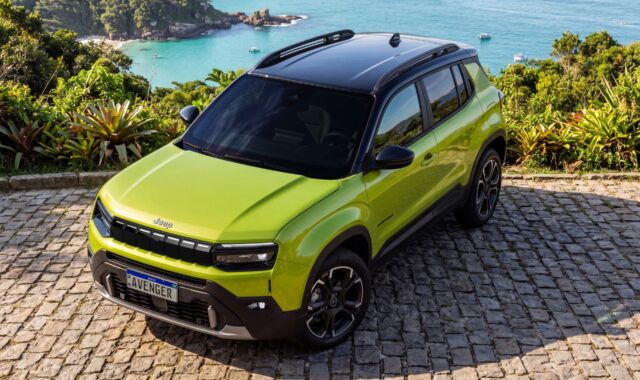 Jeep Avenger terá quatro versões no Brasil com motor híbrido
