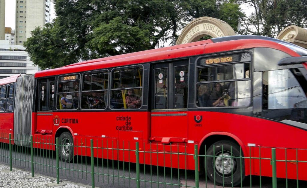 Estudo projeta que a malha de transporte de Curitiba atingirá 206 km