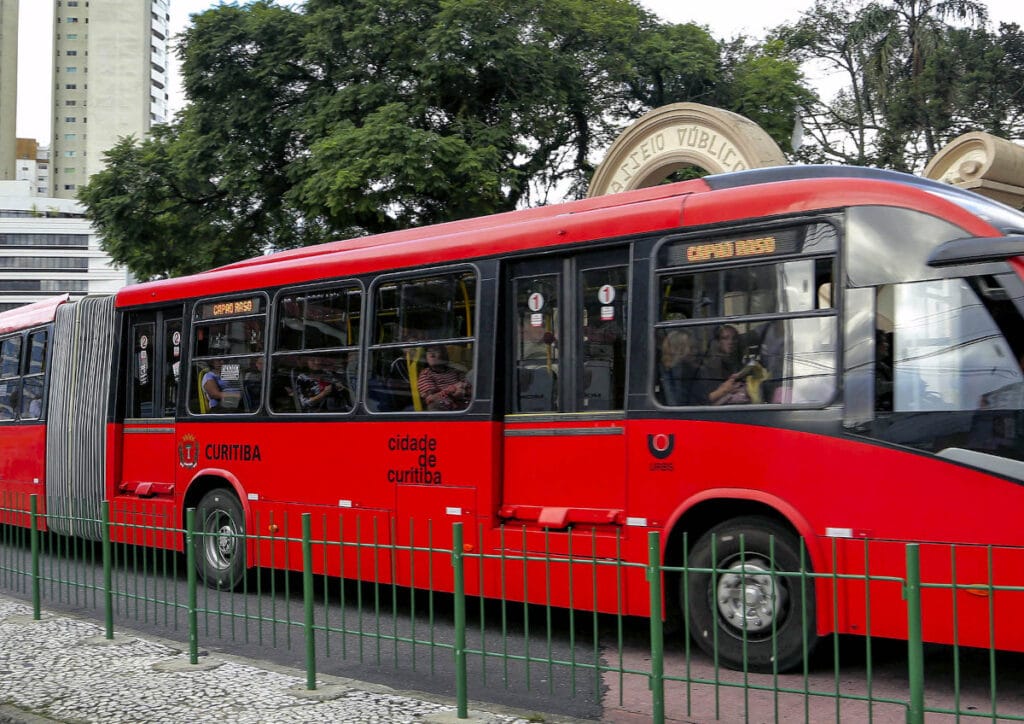 Estudo projeta que a malha de transporte de Curitiba atingirá 206 km