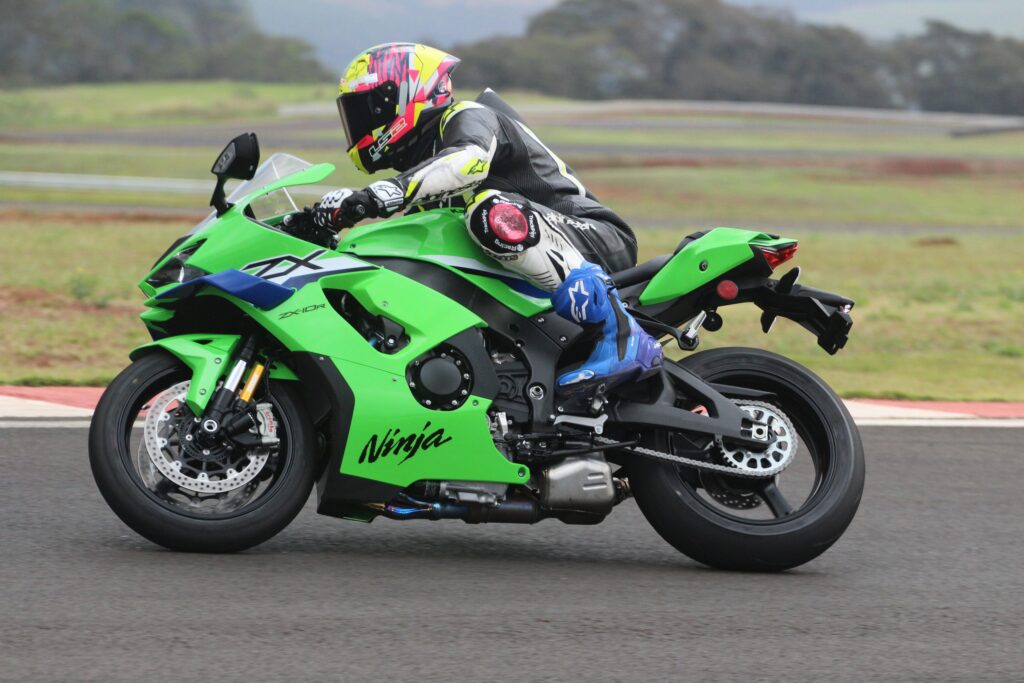 Kawasaki Ninja ZX-10R 2027 é destaque no Festival Interlagos