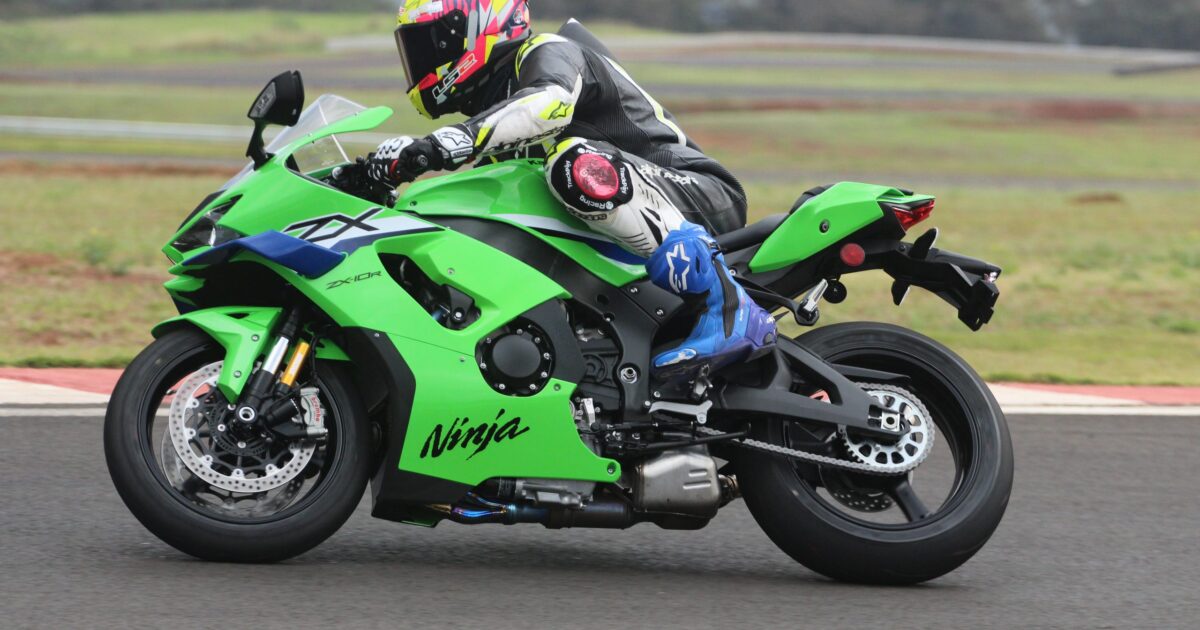 Kawasaki Ninja ZX-10R 2027 é destaque no Festival Interlagos