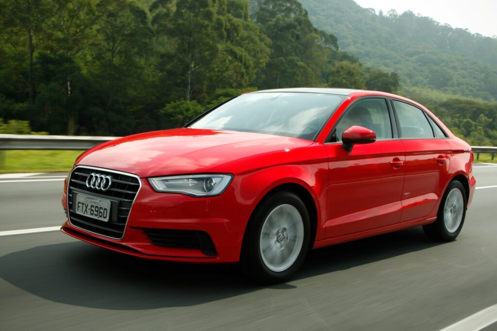 5 carros usados com ótima dirigibilidade a partir de R$ 60 mil