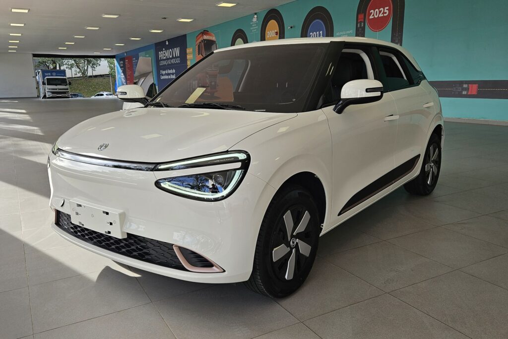 DFM Box traz porta de carro de luxo e mensagem motivacional