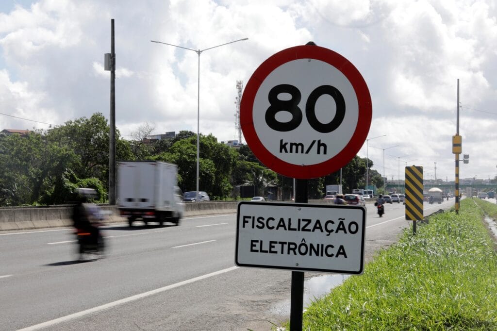Velocidade média no radar: fiscalização pode mudar?