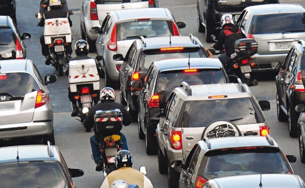 Mortes de motociclistas em SP batem recorde e acendem alerta nacional