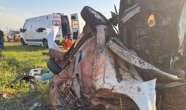 Acidente na BR-163 em Itaquiraí: van e carro deixam 5 mortos