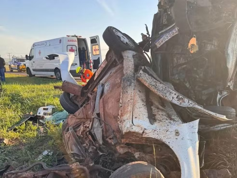 Acidente na BR-163 em Itaquiraí: van e carro deixam 5 mortos