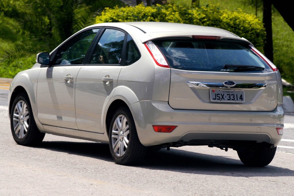 Ford Focus usado: 4 versões de hatch e sedã a partir de R$ 21 mil