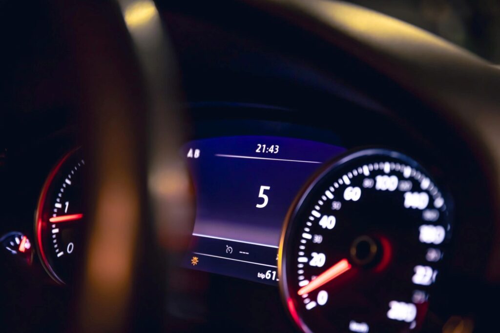 4 sensores de velocidade para seu carro a partir de R$ 56
