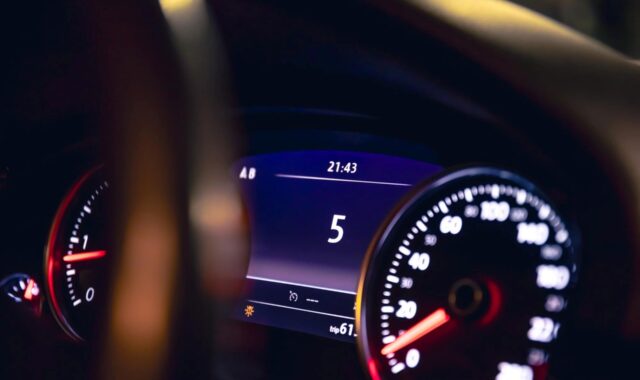 4 sensores de velocidade para seu carro a partir de R$ 56