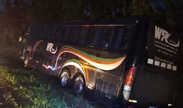 Acidente com ônibus em Cascavel quase tomba na BR-369