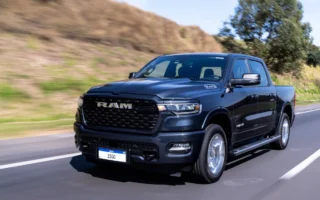 Recall Jeep RAM: 7,2 mil veículos por risco de incêndio