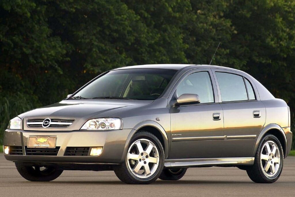 Chevrolet Astra usado: 4 versões a partir de R$ 19.900