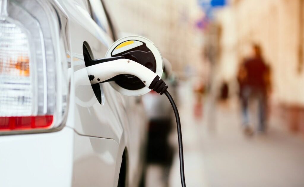 Segurança em carros elétricos: cuidados para motoristas