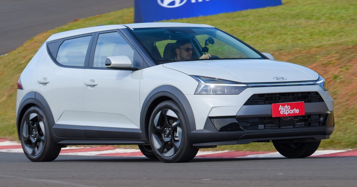 Chevrolet Sonic RS e Hyundai i20 Ultimate em detalhes