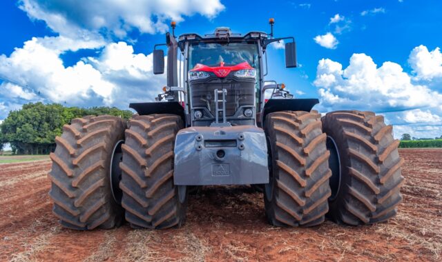 Massey Ferguson 9S: trator de 425 cv e 8 rodas