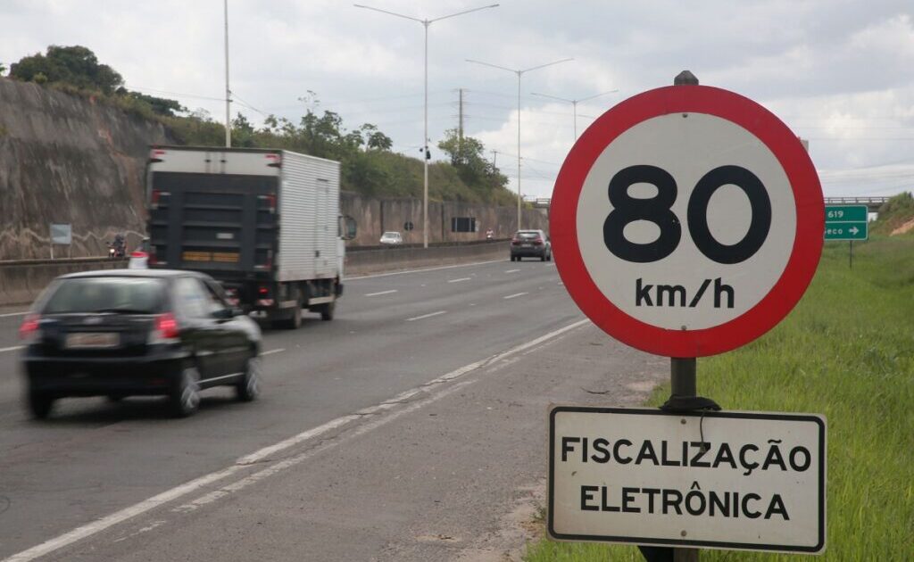 Testes de radar de velocidade média no Brasil são suspensos