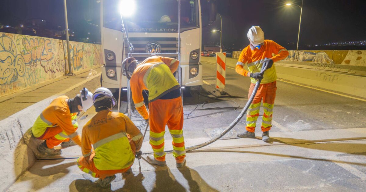 Obras na Castello Raposo exigem atenção dos motoristas