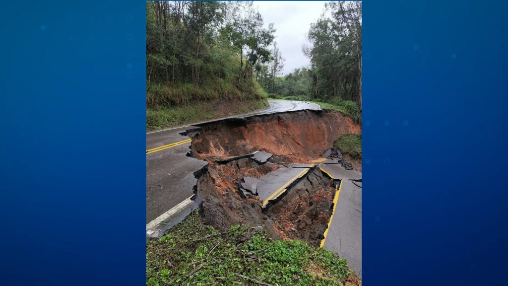 BR-476 exige cuidado com trânsito sob chuva no Paraná