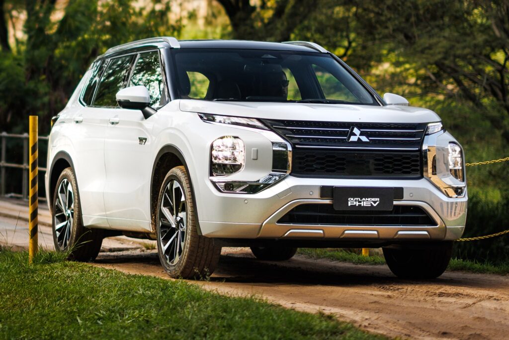 Preço e versões do Mitsubishi Outlander PHEV no Brasil
