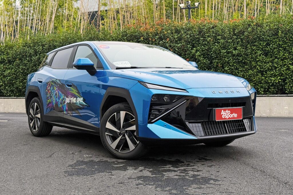 Omoda 4 Brasil: rival híbrido flex do Yaris Cross
