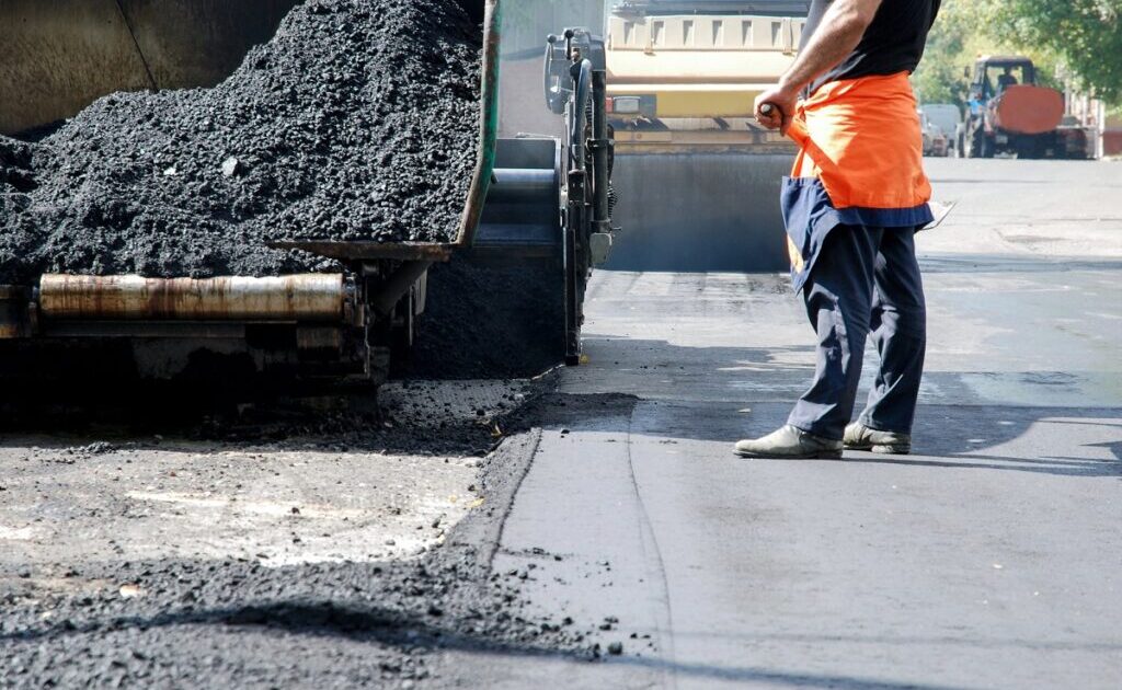 Reciclagem de asfalto reduz interdições e acelera obras